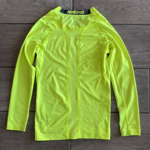 Boys Nike Compression Long Sleeve Shirt Neon Yellow/Volt - Set of 2 - Picture 2 of 7